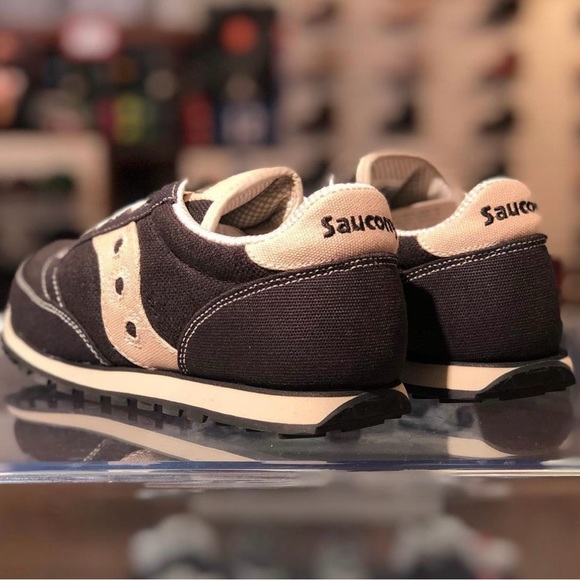 Saucony Jazz low pro vegan new in box - Picture 2 of 2